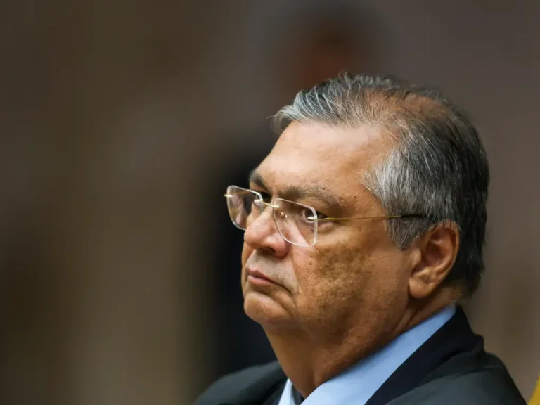 Oposição critica fala de Dino em julgamento de Bolsonaro