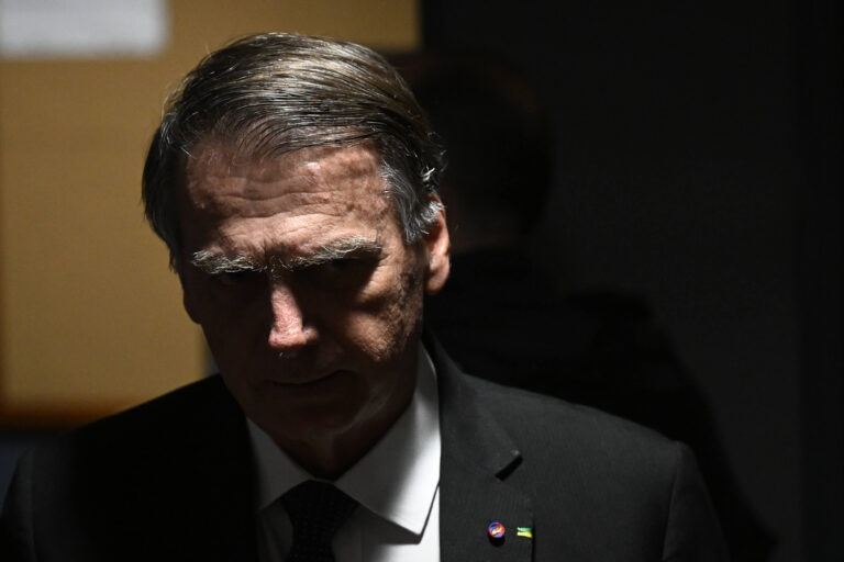 Bolsonaro decide não ir a julgamento no STF
