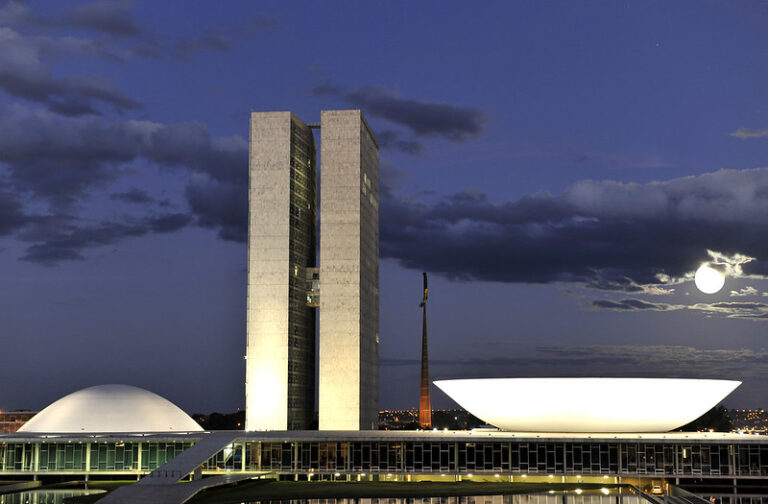 Como as frentes parlamentares redefiniram o jogo político — Marinho e Hummel
