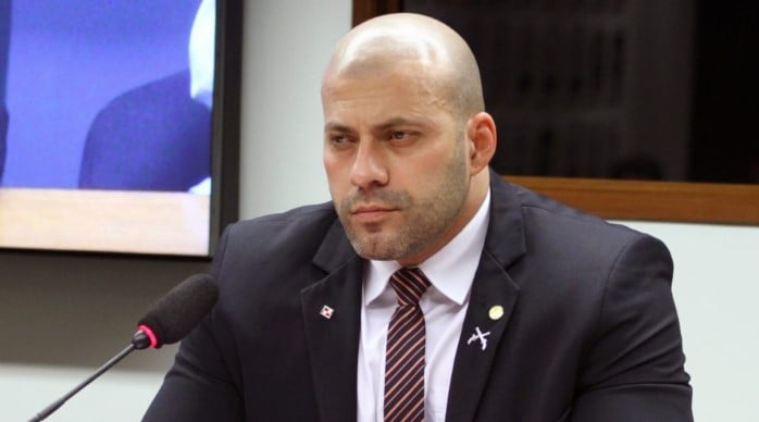 Moraes autoriza tratamento de Daniel Silveira