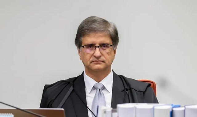 Representantes da direita repudiam recondução de Gonet à PGR