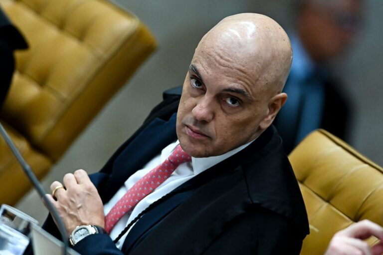 Tenente ajudou gabinete paralelo de Moraes a censurar pessoas