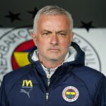 Mourinho é demitido do Fenerbahçe após eliminação na Champions League