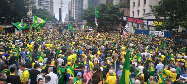 povo vai às ruas em 100 cidades; Oeste acompanha