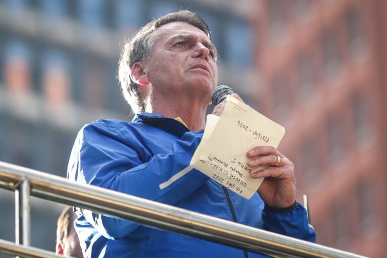 Oposição avalia habeas corpus para Bolsonaro