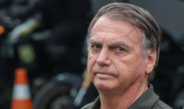 Bolsonaro volta a ser internado depois de mal-estar