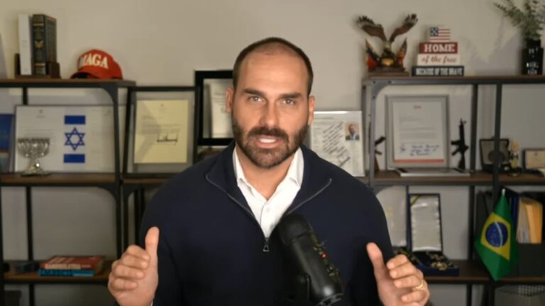 Eduardo Bolsonaro critica Dino: ‘Persegue adversários políticos’