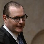 Cristiano Zanin confirma sessões extras para julgar Bolsonaro