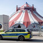 Acrobata cai de trapézio e morre durante apresentação em circo