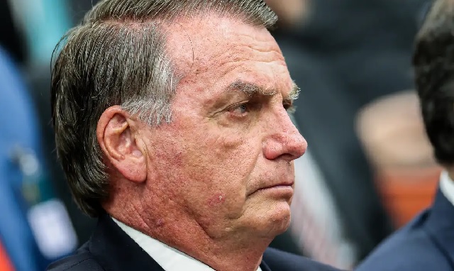 Apoio a Bolsonaro domina redes sociais