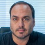 ‘Parabéns, Mauro Cid’, ironiza Carlos Bolsonaro