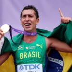 Caio Bonfim se torna recordista do Brasil no Mundial de Atletismo