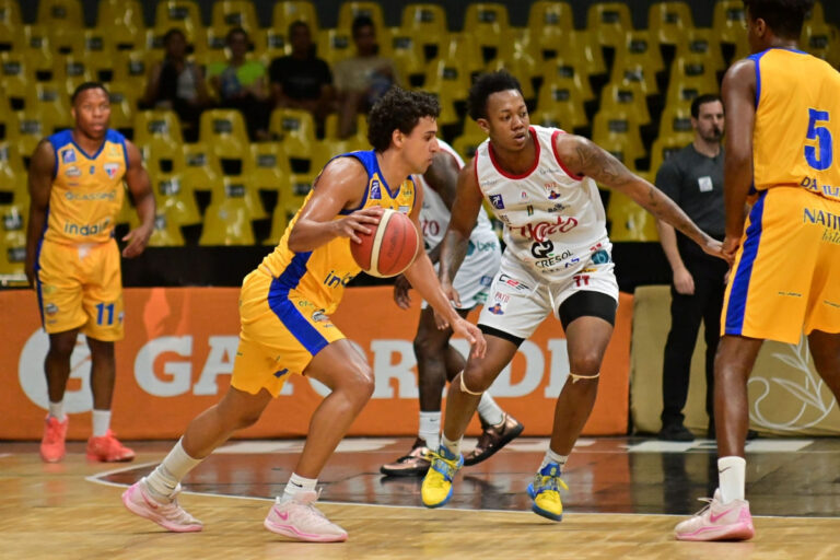 com virada no fim, Pato surpreende Fortaleza