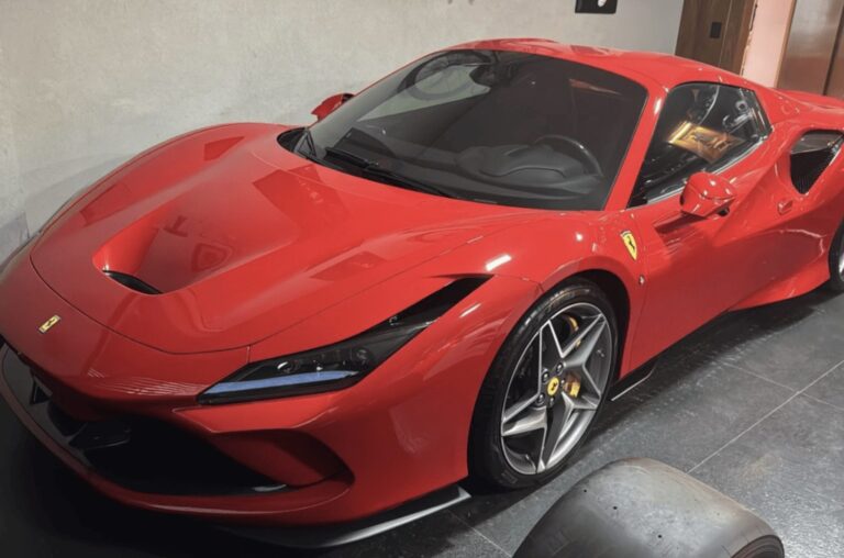 PF apreende Ferrari com ex-sócio de Nelson Willians