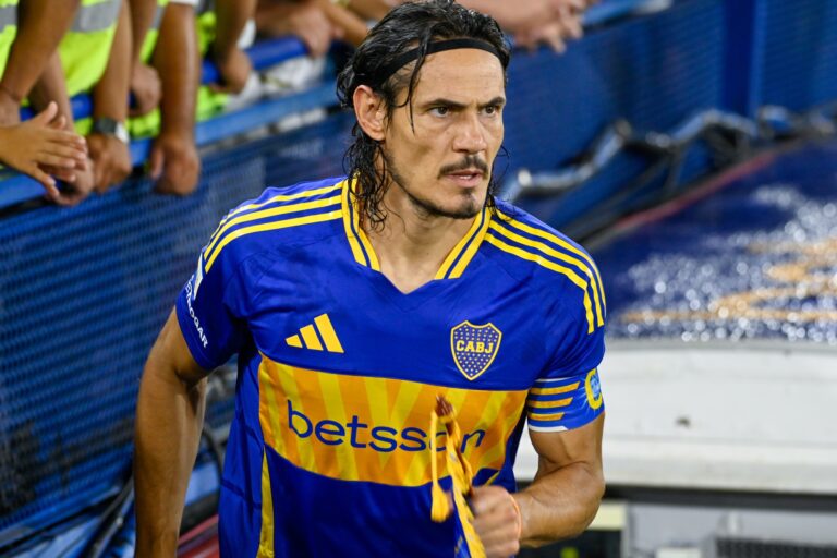 Anjo da guarda: astro do Boca, Cavani salvou filha de jornalista