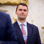 Funeral de Charlie Kirk acontece neste domingo com a presença de Trump
