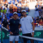 Thiago Wild perde para Tsitsipas e duelo da Copa Davis está empatado