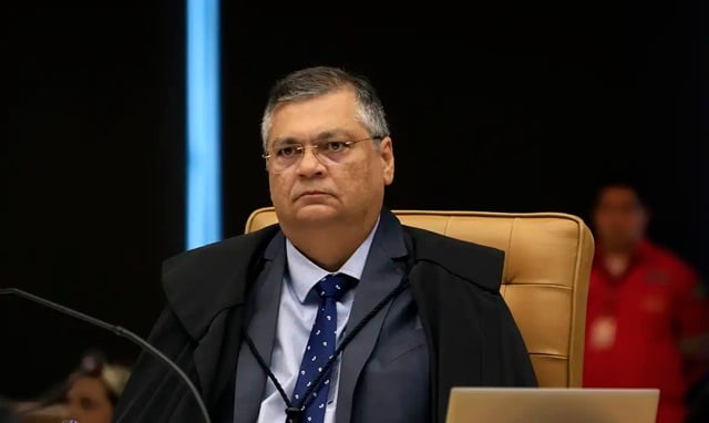 Flávio Dino vota no julgamento de Bolsonaro; confira