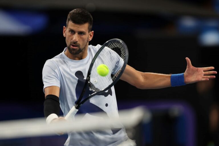 Chamado de traidor, Djokovic deixa a Sérvia para morar na Grécia