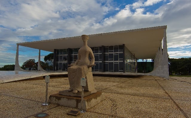 Senado envia parecer que admite impeachment no STF