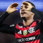 Com vantagem, Flamengo entra em campo de olho na semi da Libertadores