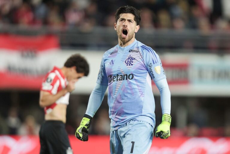 Flamengo volta à semifinal da Libertadores após três anos