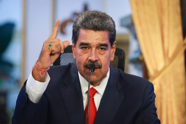 Maduro: oito navios dos EUA apontam 1,2 mil mísseis para a Venezuela