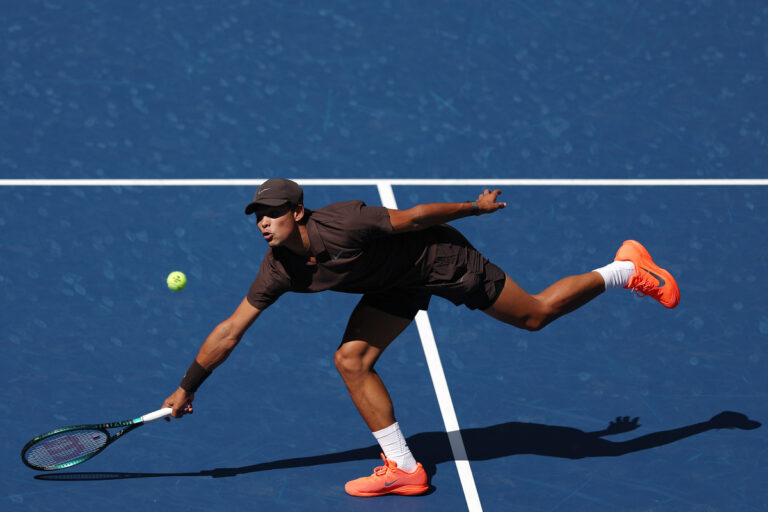 Guto Miguel é eliminado por búlgaro na semifinal do US Open Junior