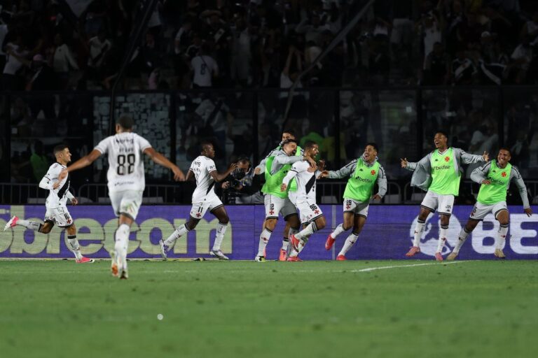 Vasco conquista primeira vitória da história contra Cássio; entenda