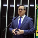 Câmara proíbe desconto sindical automático no INSS
