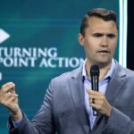 Charlie Kirk deixa mulher a favor do aborto sem argumentos