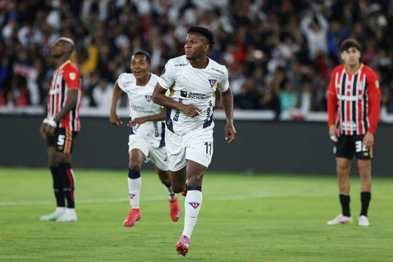 LDU derrota São Paulo por 2 x 0 pelas quartas de final da Libertadores