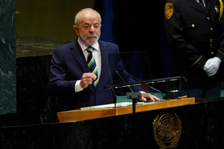 Lula anuncia US$ 1 bilhão para fundo de conservação de florestas