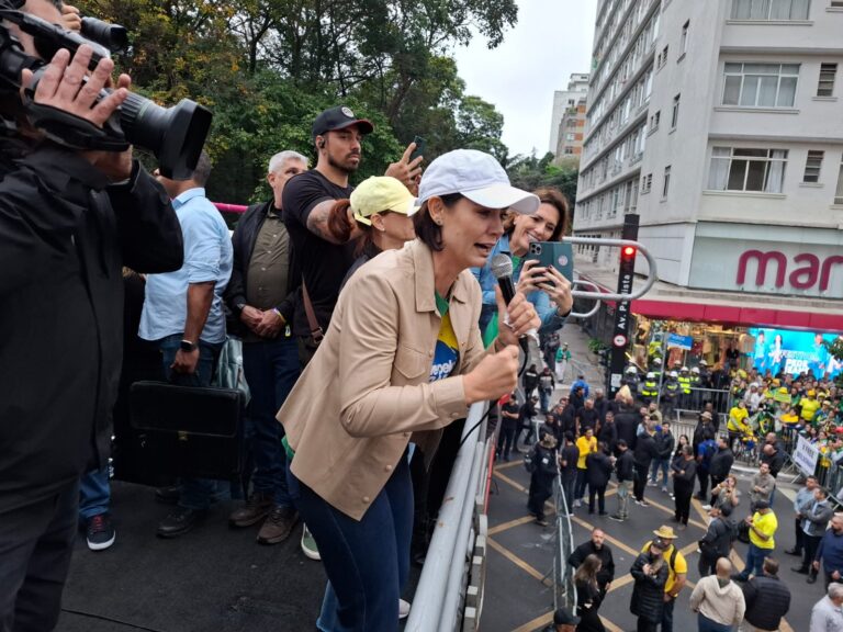 Michelle Bolsonaro critica ‘ditadura judicial’ no Brasil