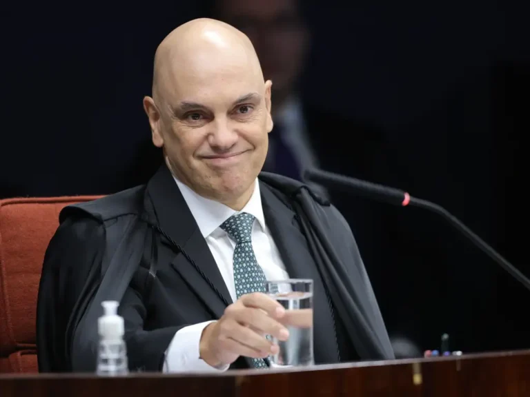 Oposição reage a voto de Moraes contra Jair Bolsonaro