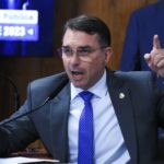 Flávio promete levar a Trump novas denúncias contra Moraes