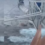 Passageira de cruzeiro fica presa em toboágua. Vídeo