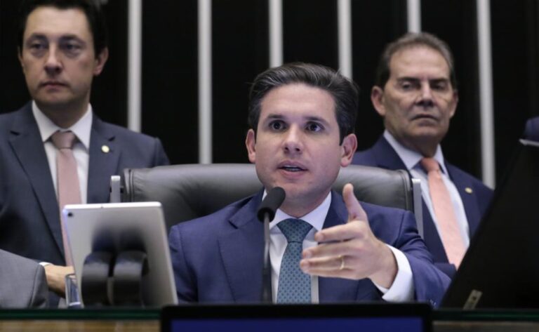 Motta manda recado sobre a anistia: ‘Cabe ao plenário decidir’