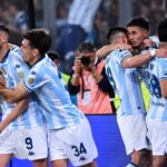 Racing vence Vélez pela segunda vez e vai à semifinal da Libertadores