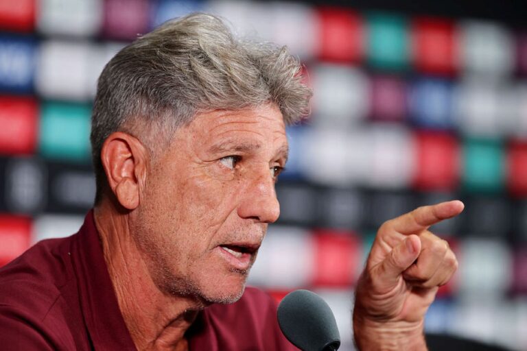 Renato manda recado após saída do Fluminense: “Destruindo o futebol”