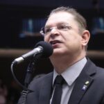 Sóstenes vai à vigília depois de condenação de Bolsonaro