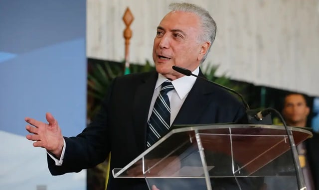 Temer afirma que apoio de Eduardo a Bolsonaro causa prejuízo ao país