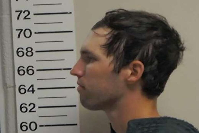 Em mensagem a parceiro, suspeito da morte de Kirk confessa crime. Leia