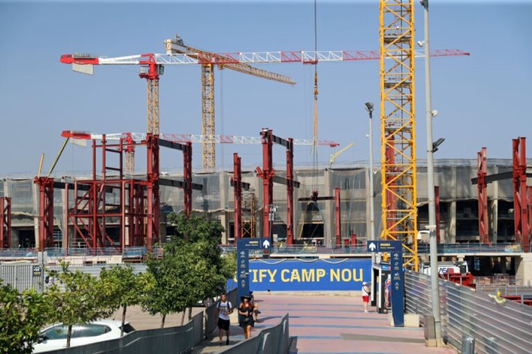Reabertura do Camp Nou é vetada novamente após inspeção da prefeitura
