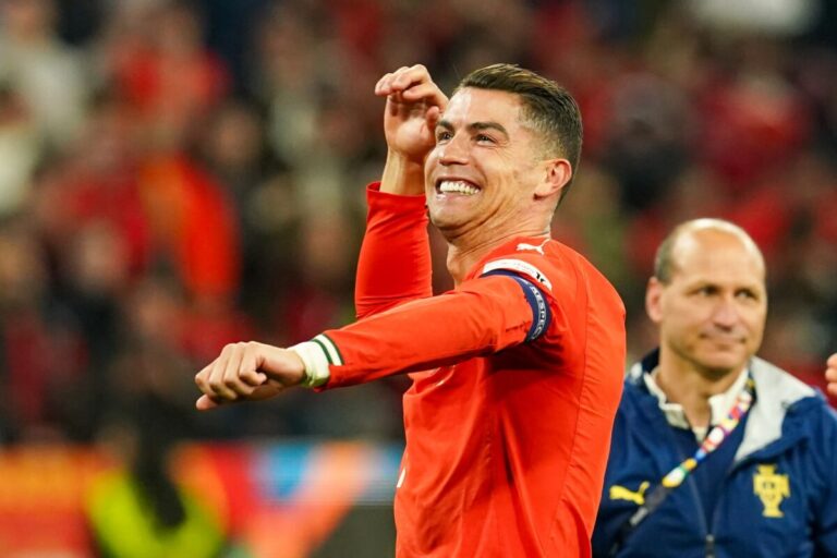 Vídeo: Cristiano Ronaldo se torna o maior artilheiro das eliminatórias