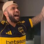 Daniel Alves surge em vídeo simulando apresentação no Boca Jrs. Veja