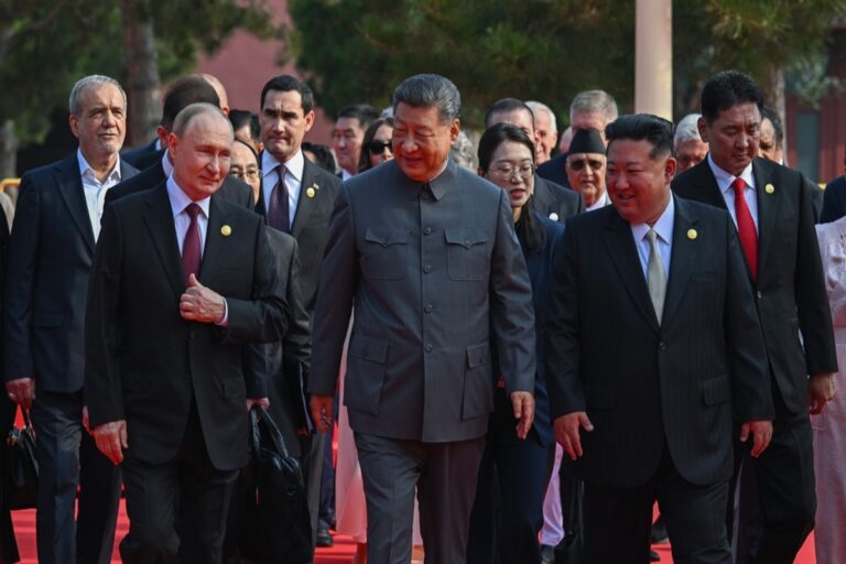 Encontro de Putin com Xi e Kim na China reforça bloco contra Ocidente