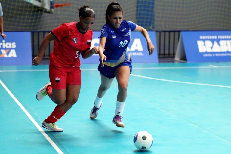 Jogos da Juventude 2025: atletas disputam as semis do futsal feminino