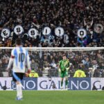 Pela seleção argentina, Messi iguala recorde de Cristiano Ronaldo; veja