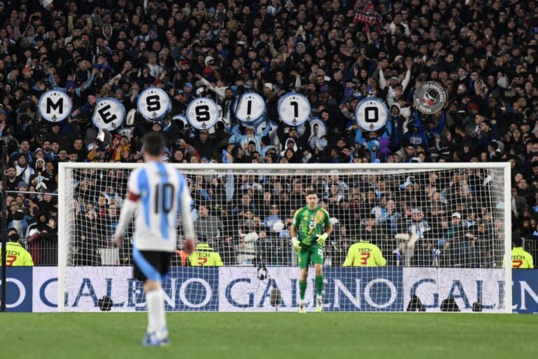 Pela seleção argentina, Messi iguala recorde de Cristiano Ronaldo; veja